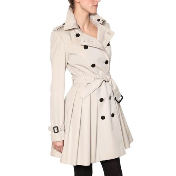 burberry pleated coat
